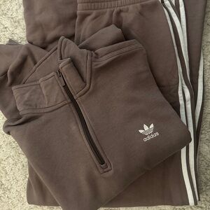 Women’s Adidas Sweatsuit L